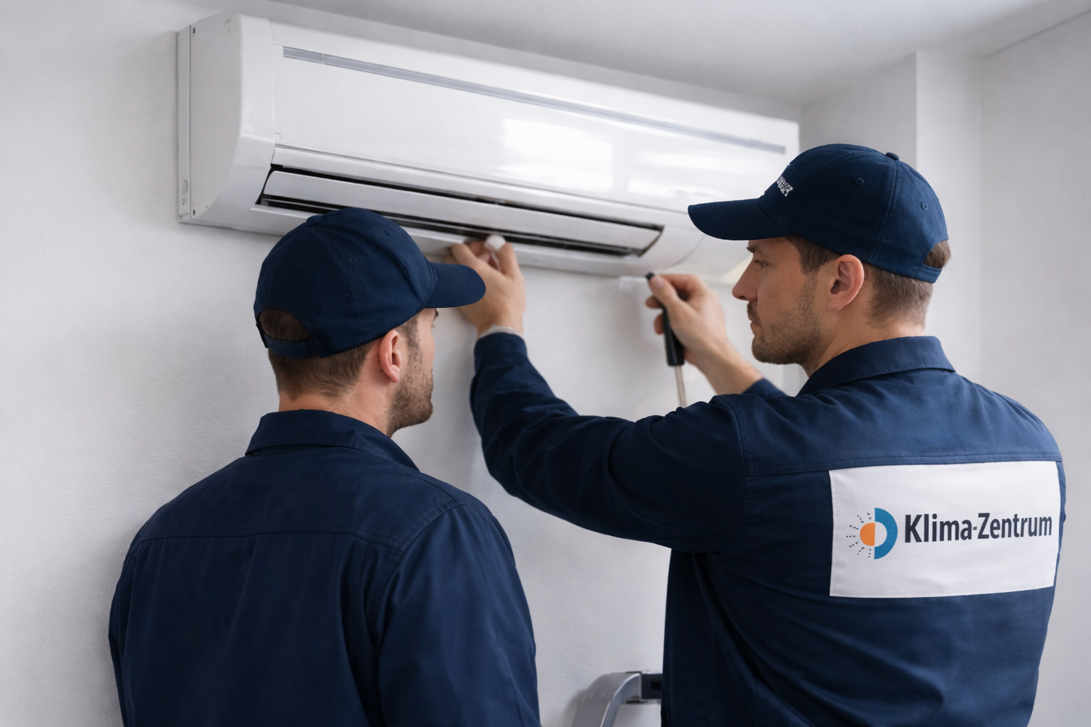 Klima-Zentrum Techniker fuer Installation und Wartung